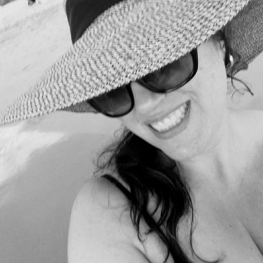 Meet your Posher, Cynthia